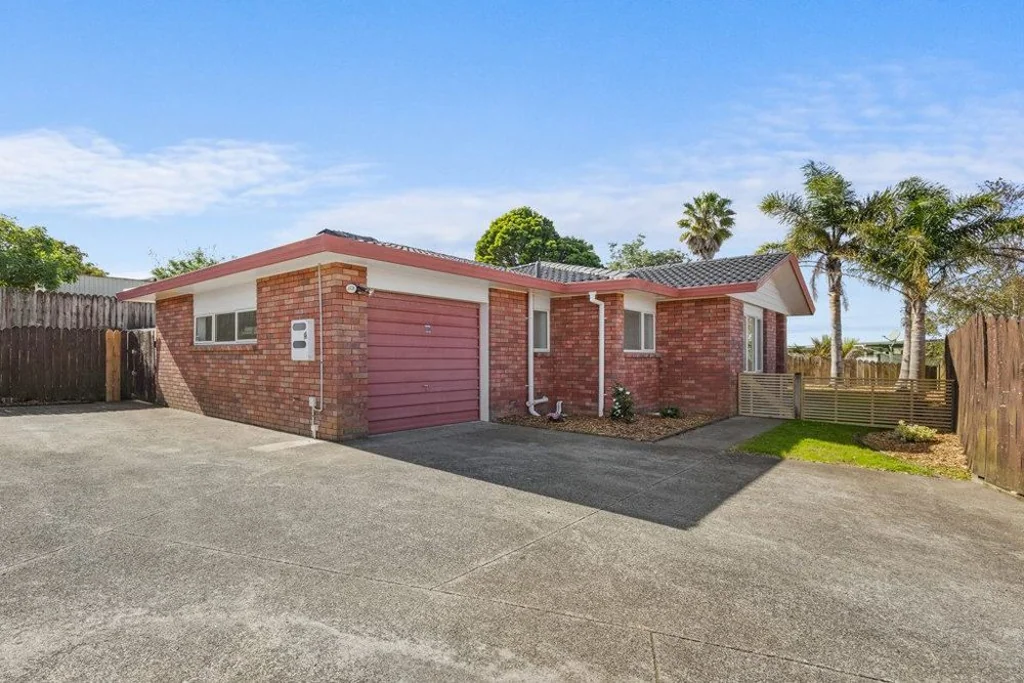 Fully Renovated Standalone Home in Prime Pakuranga