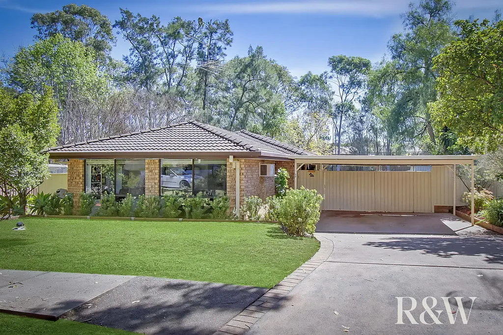 Quakers Hill 3房 绝佳家庭住宅，附带祖母房潜力 Great Family Home with Granny Flat Potential