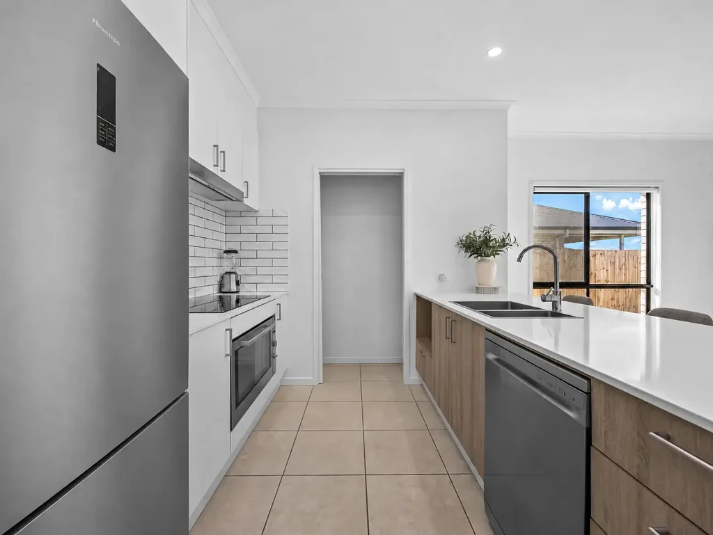Greenbank 4Zimmer Low Maintenance Turnkey 4 Bed Home Near Parklands