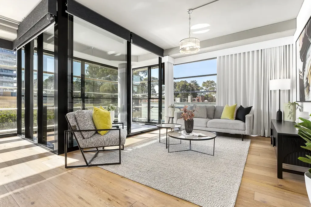 Melbourne 2房 湖景奢居 二居室二卫 高挑天花板 全宽露台 高端厨房 独享泳池 健身房 礼宾服务 优越地段 Sophisticated Living. Unrivalled Lifestyle.