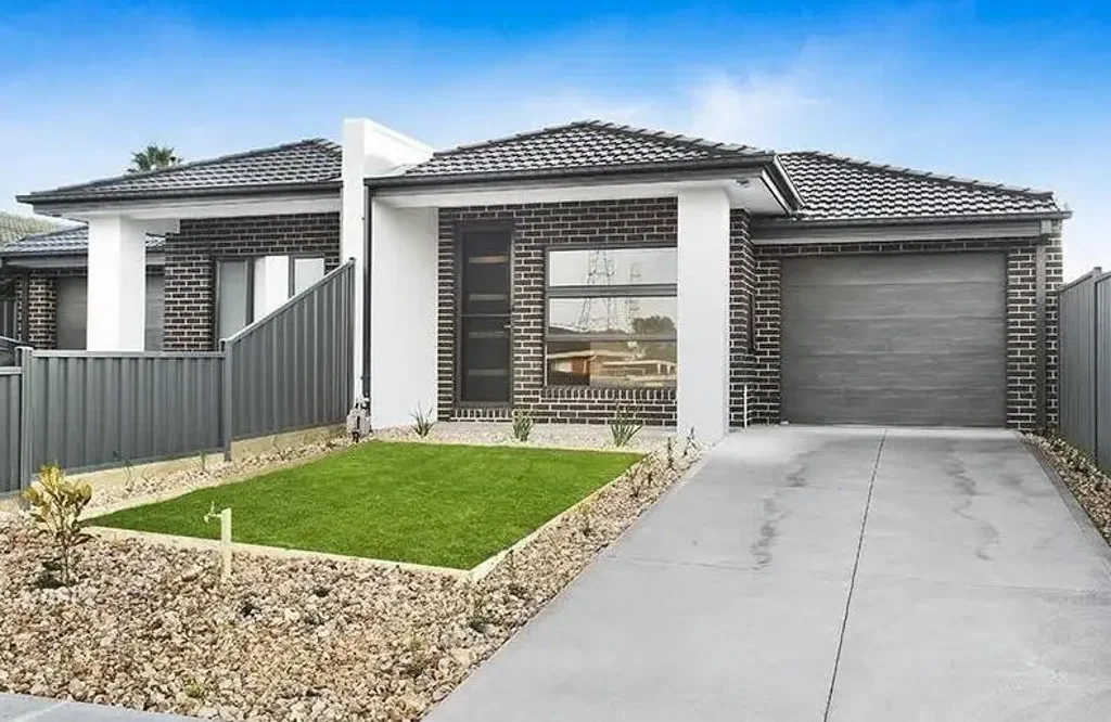 Stylish Family Living in the Heart of Keilor Park