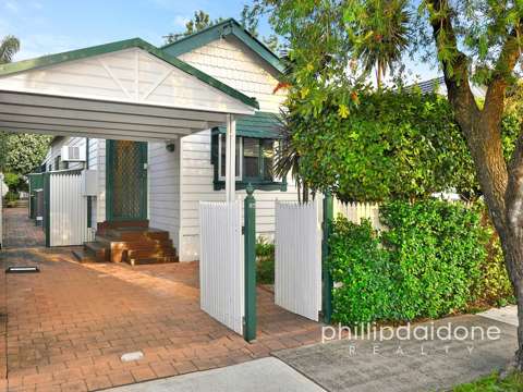 Auburn 2 Bedroom YOUR PRIVATE OASIS AWAITS..