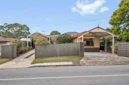 16 Collins Parade, Hackham