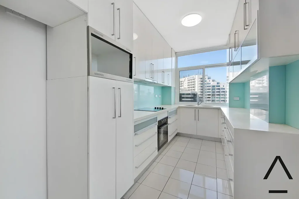 Top Floor Apartment with Parking
