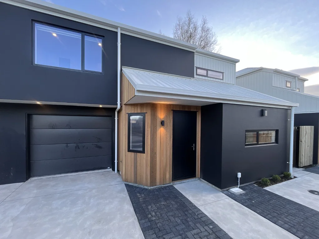 2 bedroom townhouse in Edgeware