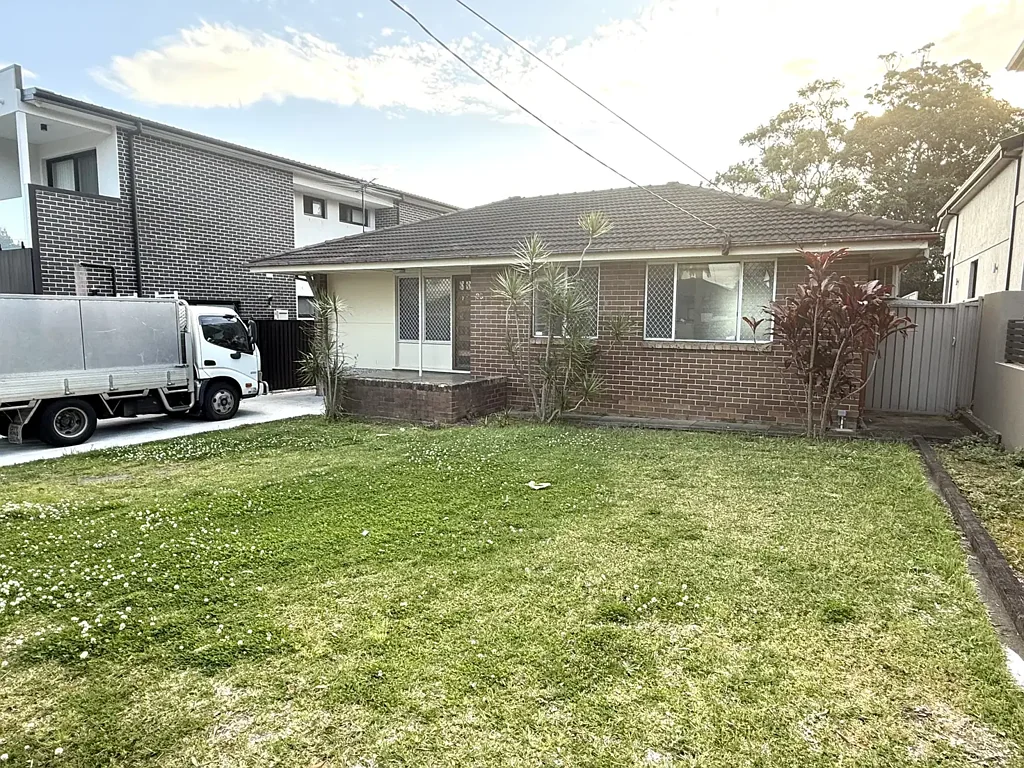 Modern 3 Bedroom home !