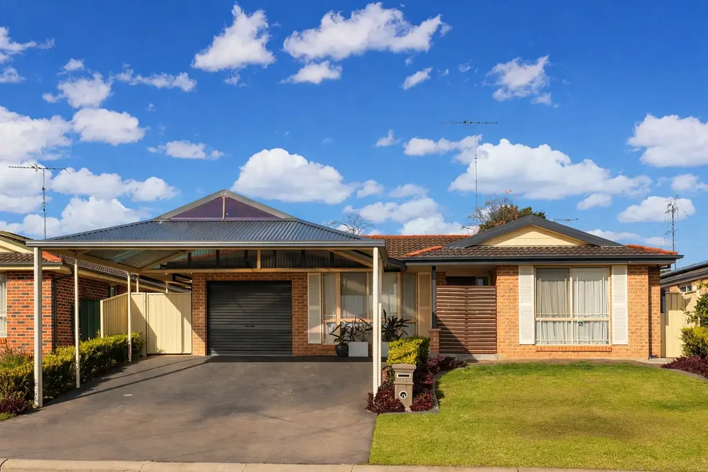 Spacious Family Home in the Heart of Glenmore Park