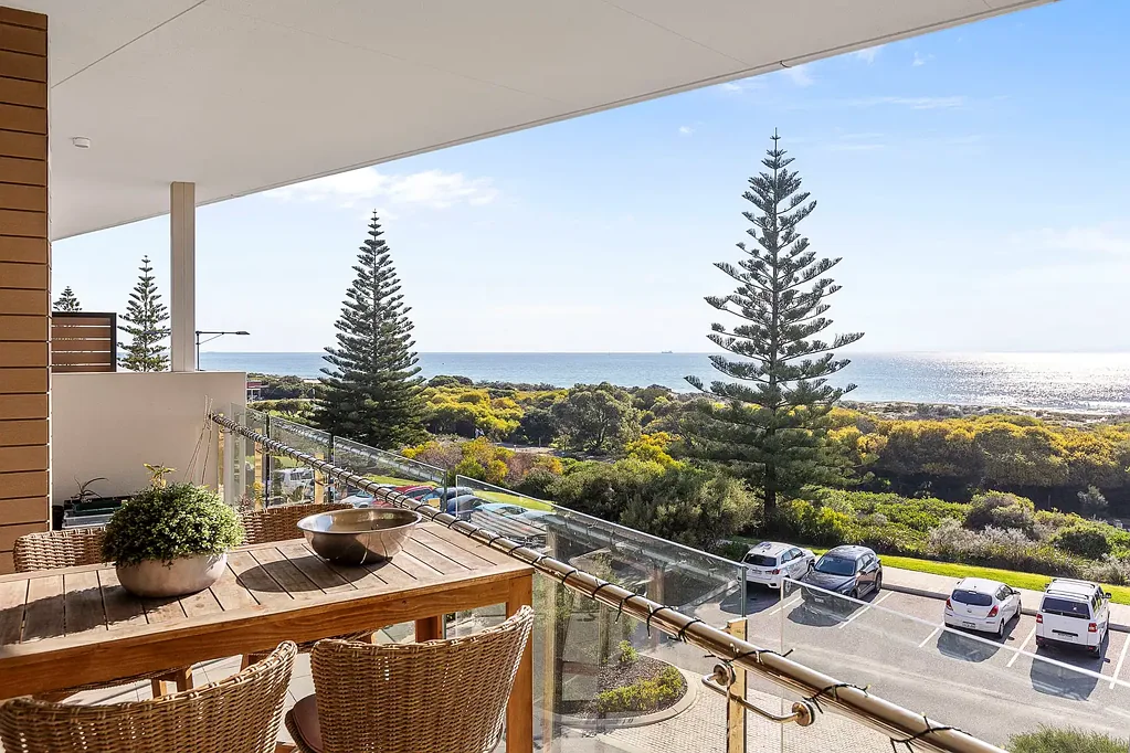 24/11 Leighton Beach Boulevard, North Fremantle, WA 6159