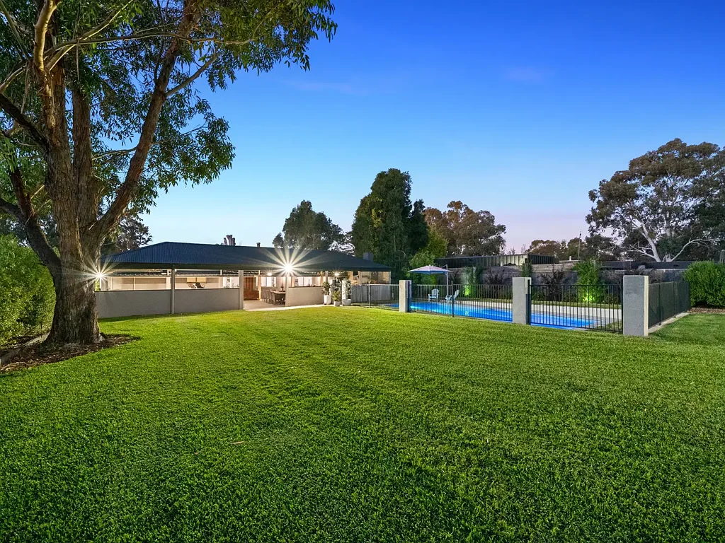 3 Amor Drive, Mansfield, VIC 3722