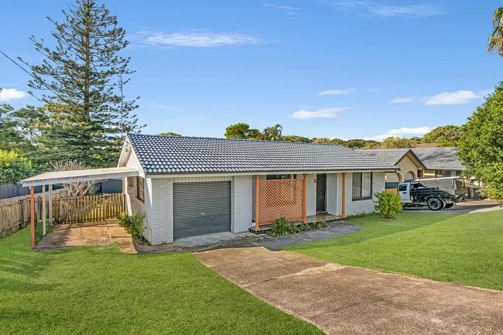 3 BEDROOM FAMILY HOME