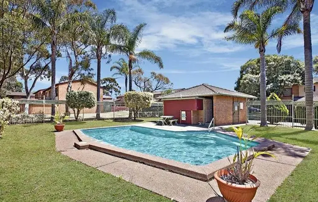 Spacious 2 bedroom townhouse