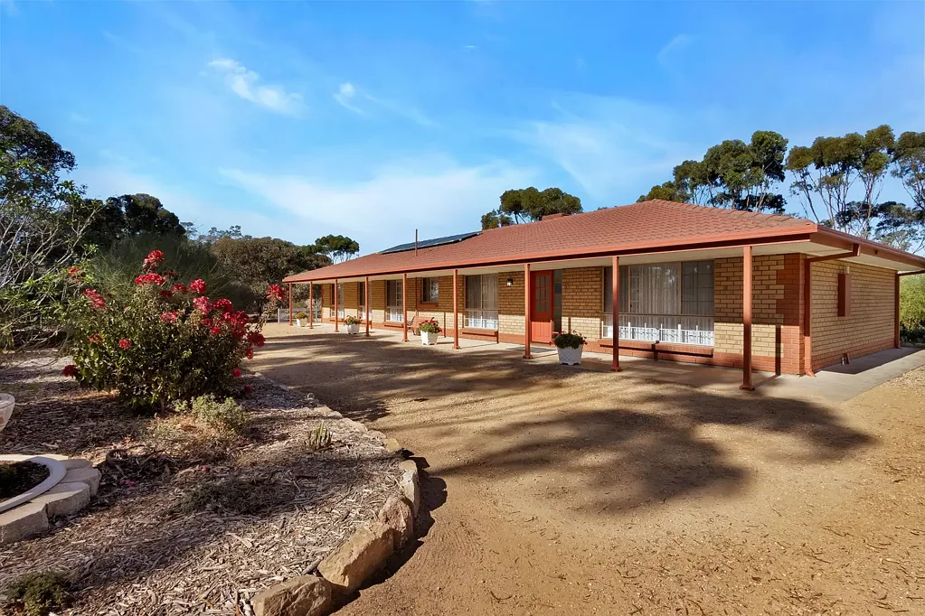 Redbanks 4Moenga Blissful Bushland Beauty on Barabba Road
