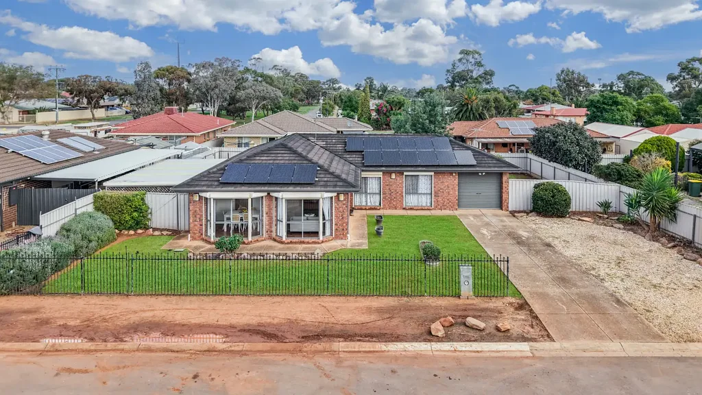 Davoren Park 4 Bedroom Spacious Family Living with Room to Grow!