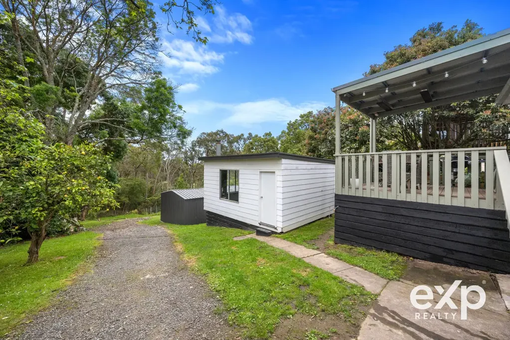 17 Timberline Road, Launching Place, VIC 3139
