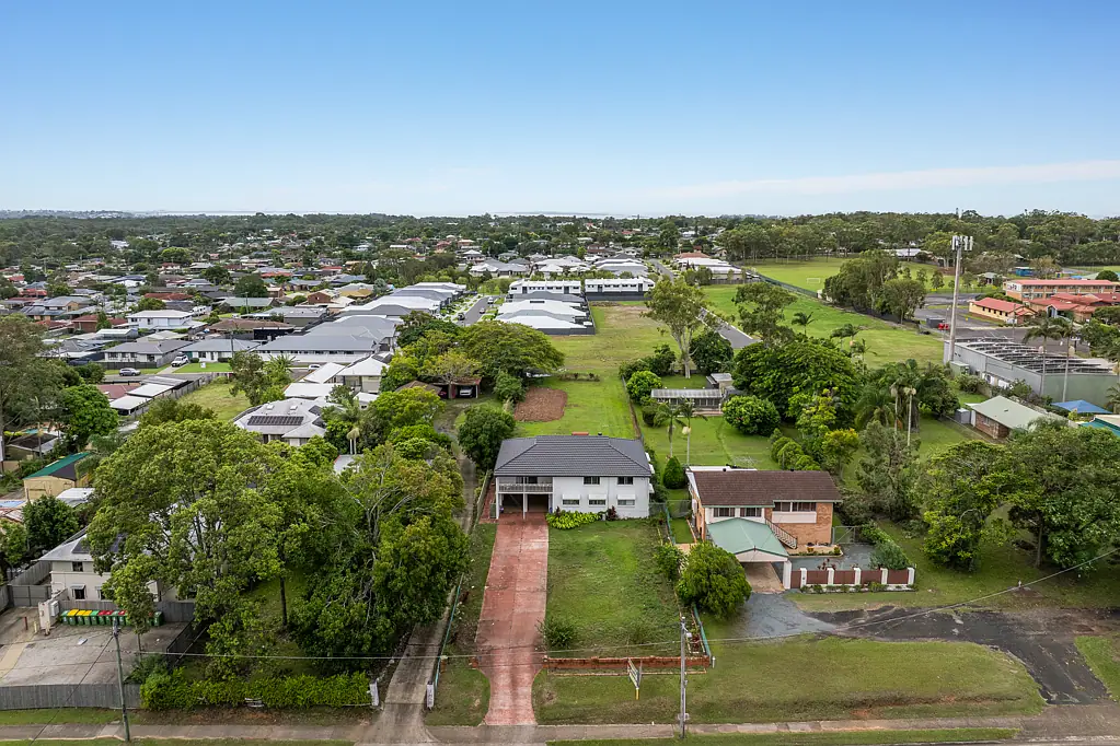 Alexandra Hills 5 Bedroom DEVELOPMENT - LOTS OF OPTIONS HERE!