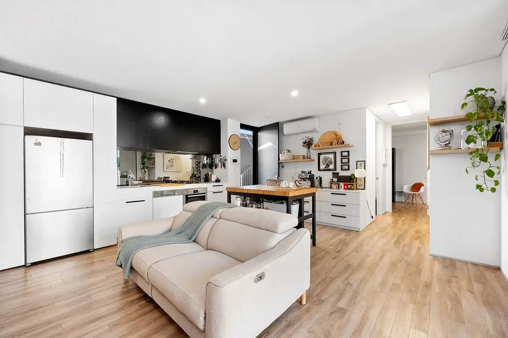 16/402 Carrington Street, Hamilton Hill, WA 6163