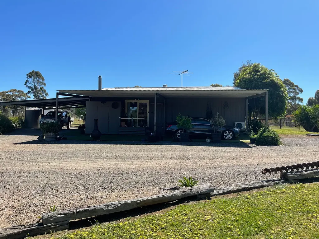 St Arnaud  20 acres right on the edge of Town - Negotiable