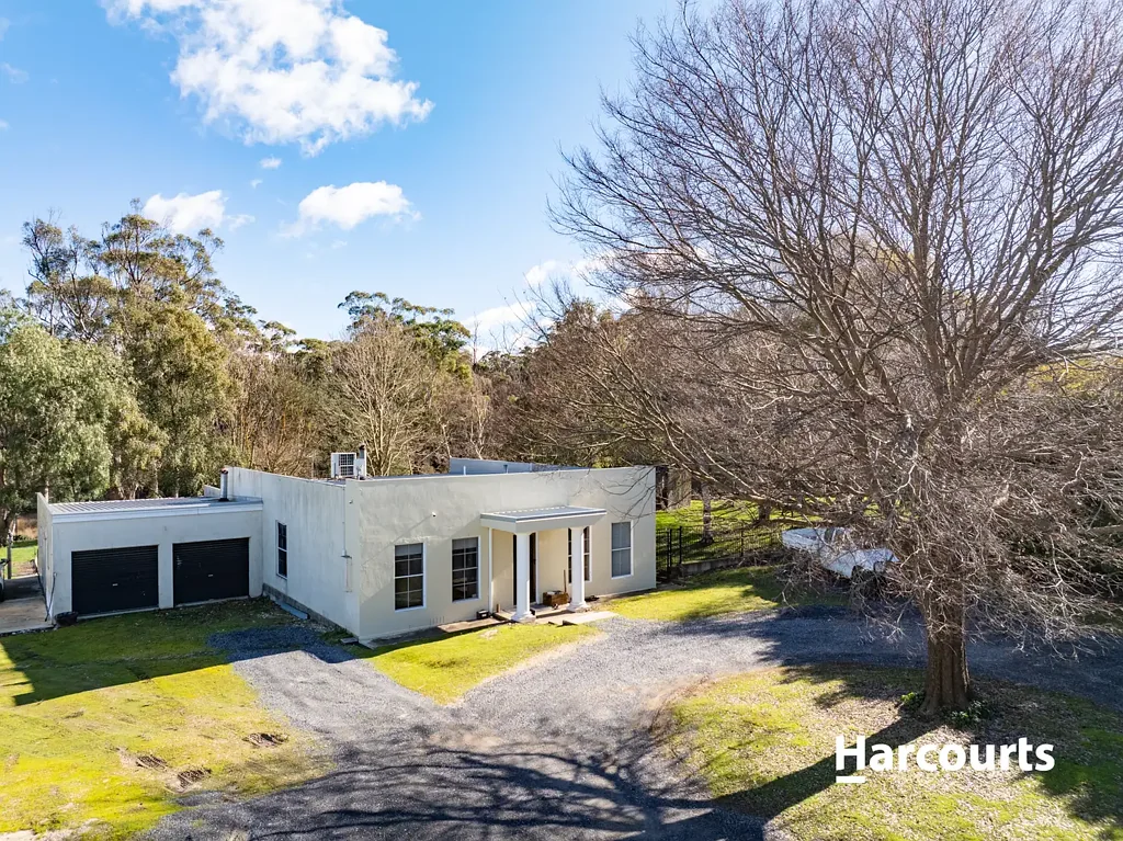 Beaconsfield 3房  Lifestyle, Space and Endless Opportunity on 49 Acres