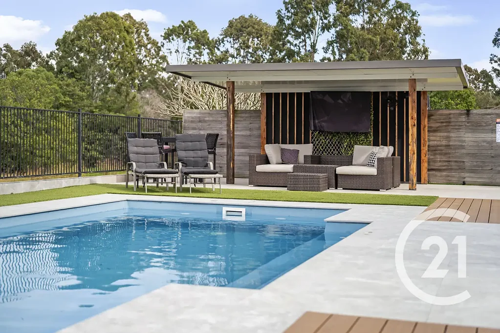 Narangba 5房 度假村式家庭生活，宽敞而精致 Resort-Style Family Living with Space and Sophistication