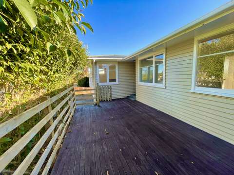 3 Bedroom, 1.5 Bathroom House