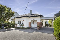 285 North Road, Caulfield South