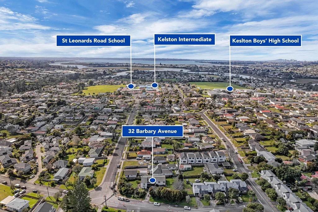 Kelston 4房  946m² Prime Corner Site with Endless Potential