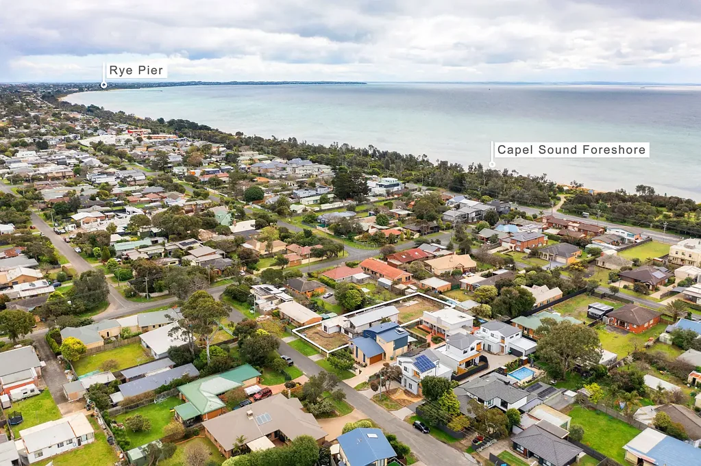 Capel Sound 3غرفة نوم Exceptional development opportunity: Prime allotment near the foreshore