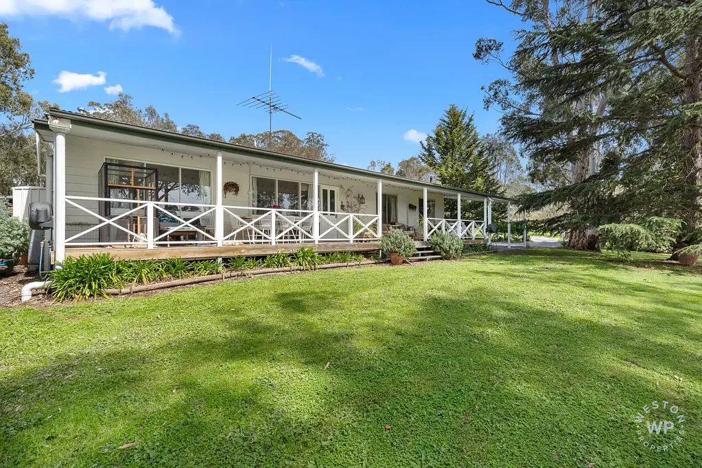 Oakbank 3房  Welcome Home - A Rare Acre of Lifestyle and Space