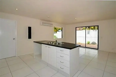 2/210 Olsen Avenue, Arundel, QLD 4214, 2 slaapkamers, 1 badkamers, Apartment