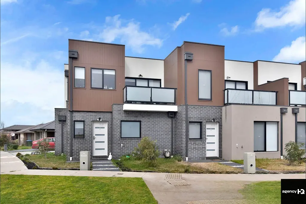 Affordable and Modern Townhouse in Tarneit