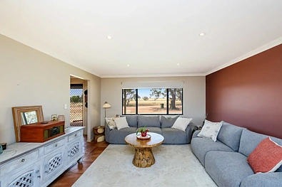 लिविंग रूम - 17 Coronation Street, Cunderdin, WA 6407