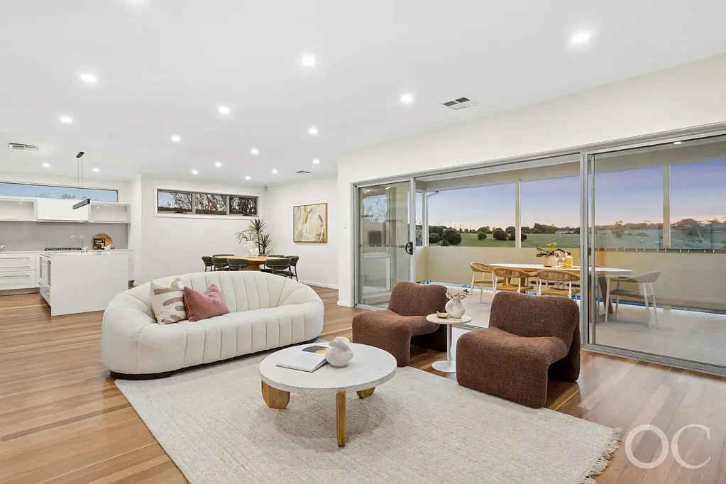 Flagstaff Hill 4房  Open the Door to Contemporary Family Living with Uninterrupted Views