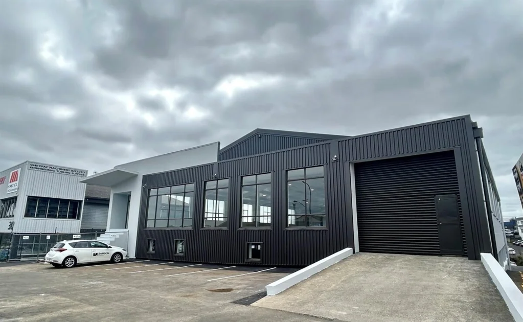 Otahuhu 1,797m² High Exposure Warehouse