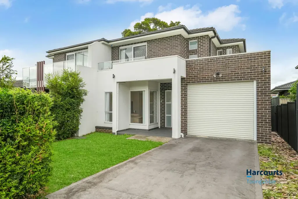 Exquisite 4 Bedroom Duplex in Girraween!