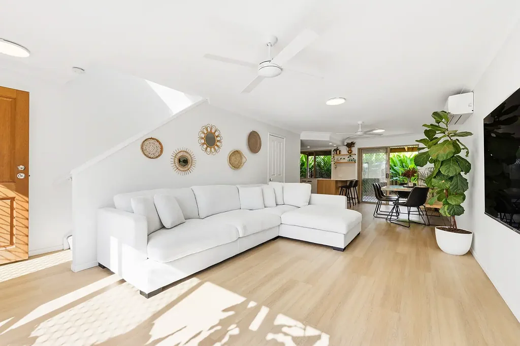 Burleigh Waters 3房  Price Reduced, Sellers Bought Elsewhere - Owners Ready To Move!!!