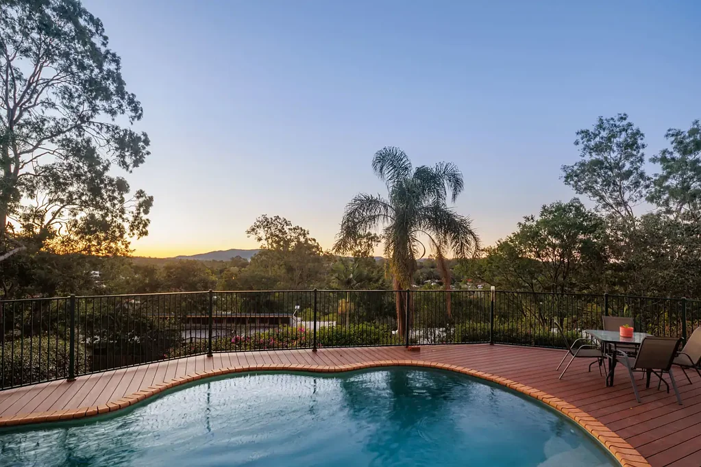 Bellbowrie 4غرفة نوم Impressive Family Home With Breathtaking Views