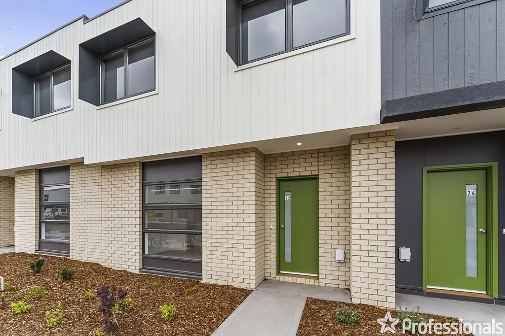 Near New Low Maintenance Townhouse