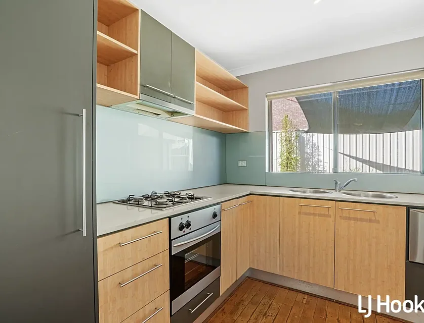 Unit 3/188 Labouchere Rd, Como, WA 6152, 3 कमरे, 2 बाथरूम, Unit