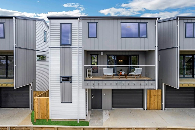 4/49 Northboro Road, Belmont, Belmont, North Shore City