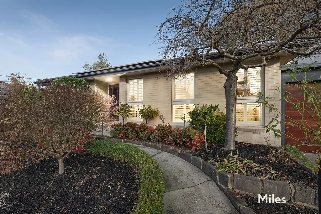 Heidelberg 4Habitaciones Inviting Family Opportunity In A Schools & Park Precinct