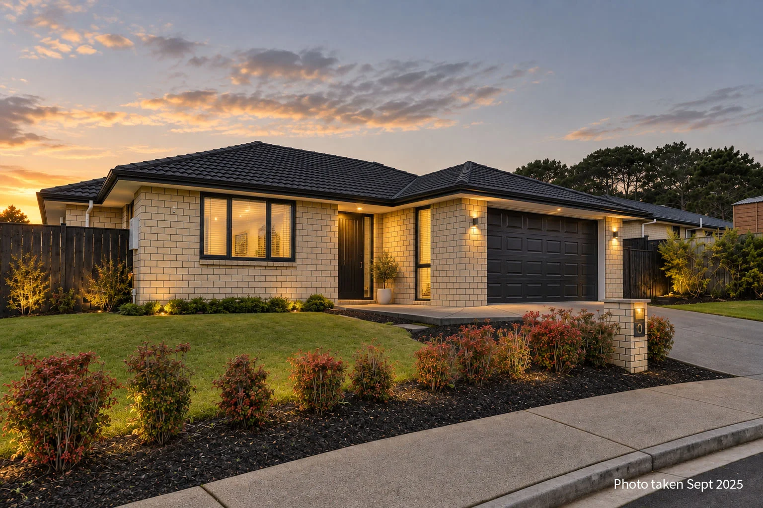 Sunnyvale 4ਬੈੱਡਰੂਮ SINGLE LEVEL, SOLAR & SERIOUSLY FOR SALE!