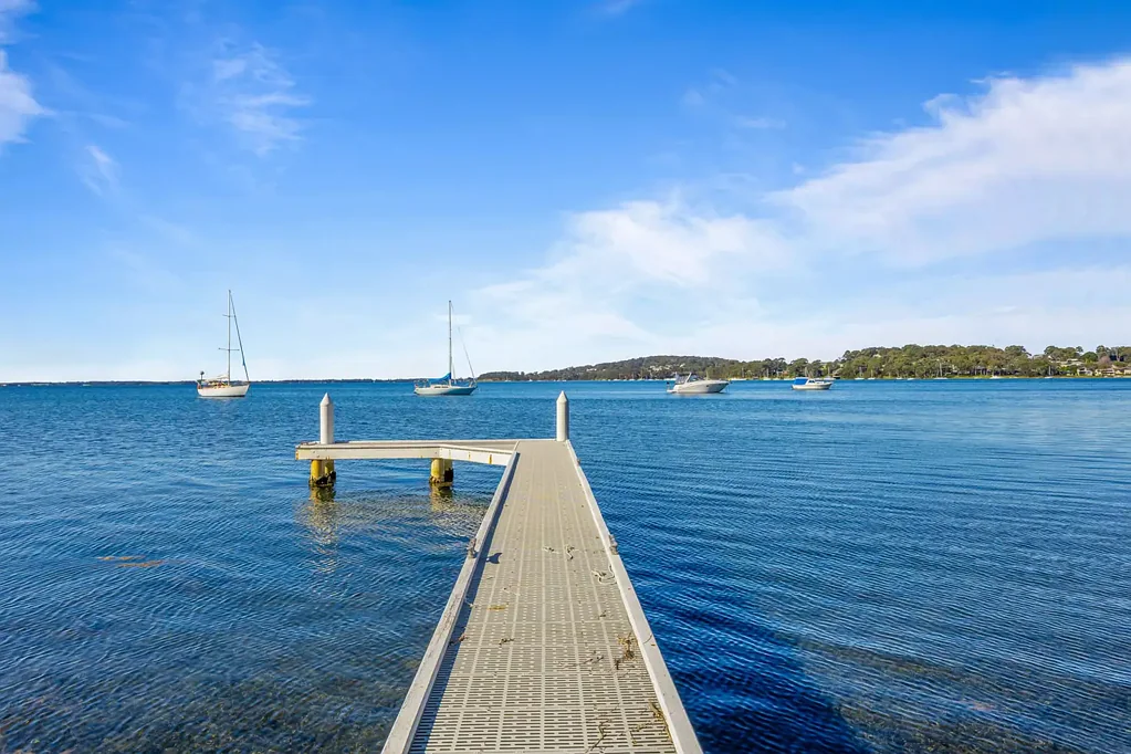 Arcadia Vale 4Zimmer Absolute Waterfront with Private Jetty