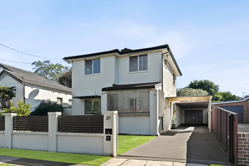 Concord West 5 Slaapkamer Elevated North-Facing Family Home of Space, Character & Comfort