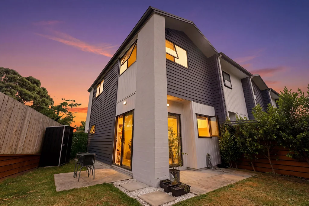 Pukekohe 2ห้องนอน Location, Location, Location.