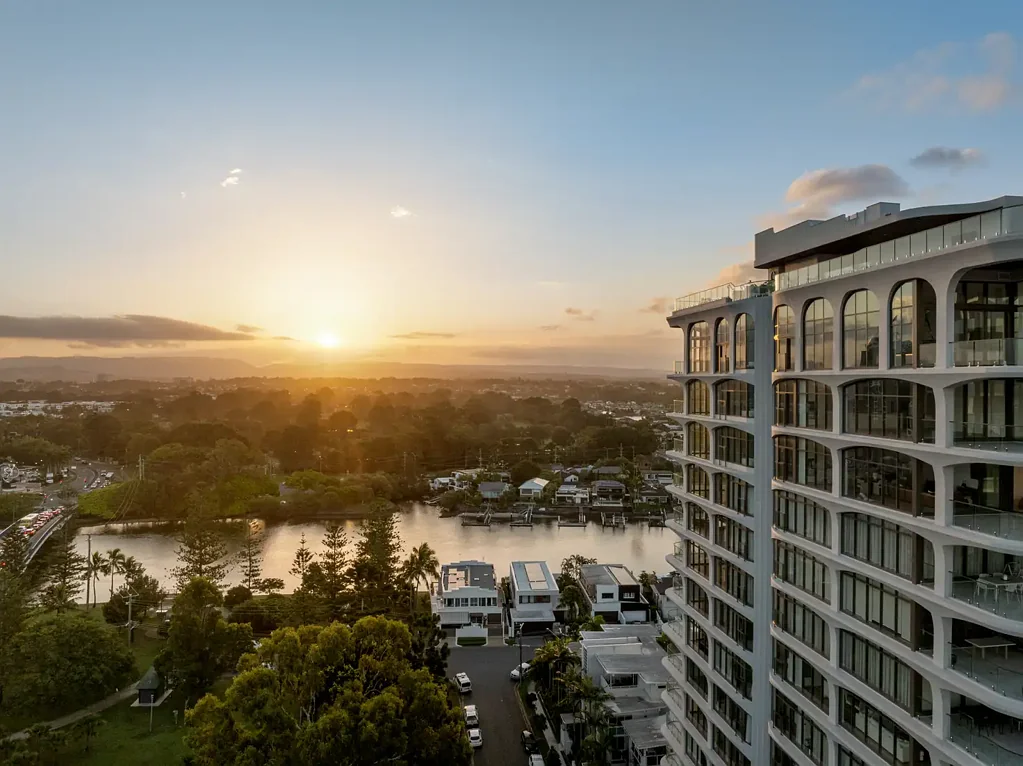 Surfers Paradise 3બેડરૂમ Last Remaining Developer Apartment. Incredible opportunity - will be sold!