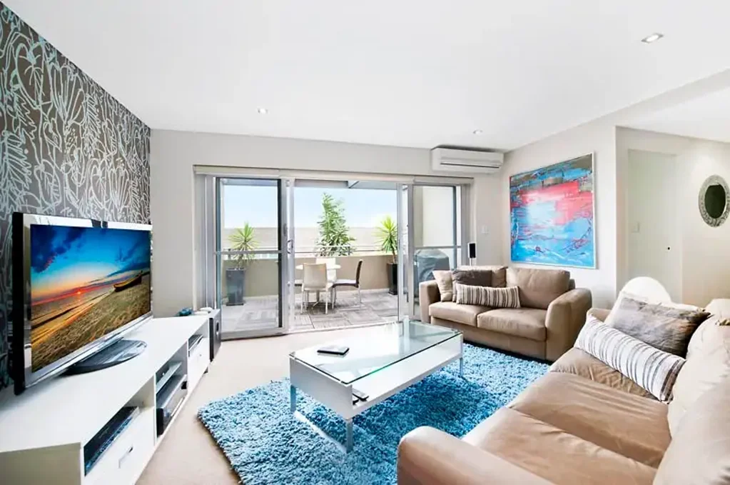 Ultra Modern & Spacious
