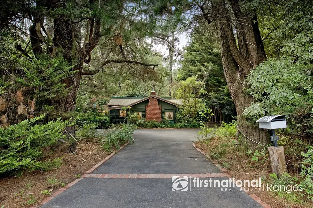 Emerald 3chambre Tree Change on a useable acre of land. **Inspections by Private Appointment Available**