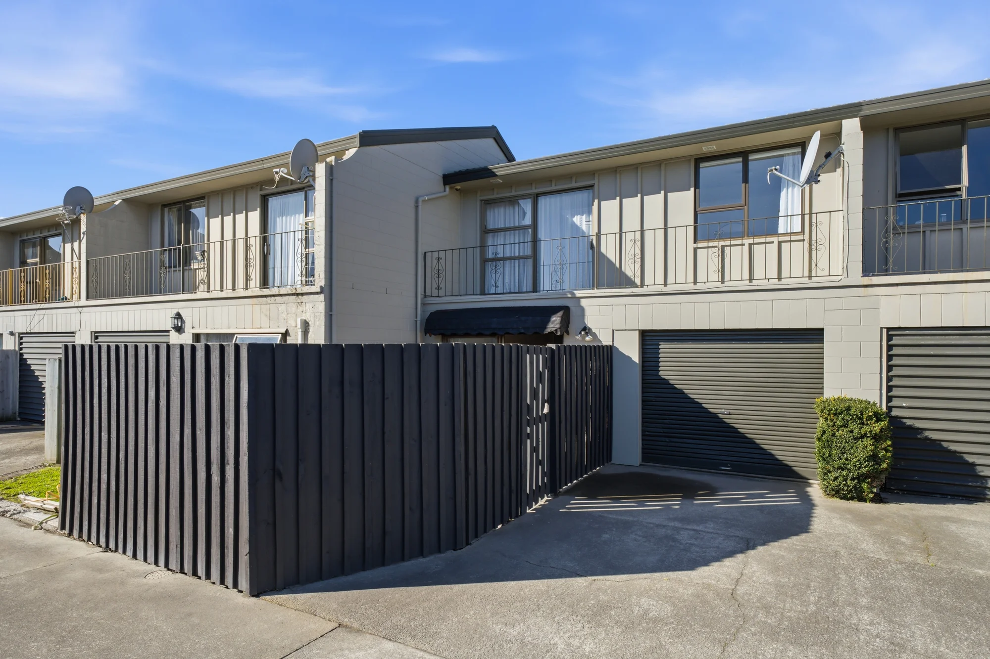 Riccarton 2Kwarto Updated 1970's Classic