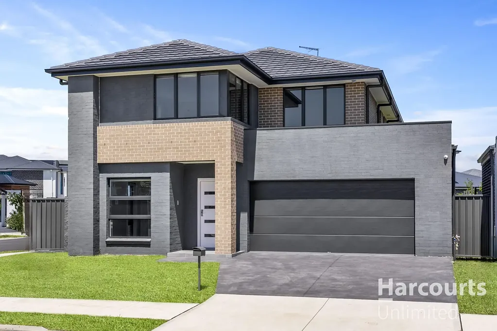 Melonba 4ห้องนอน Sleek, Chick, Contemporary - Must Be Sold!