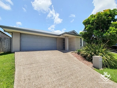 Pimpama 4房  929,000. Motivated seller. All written offers submitted